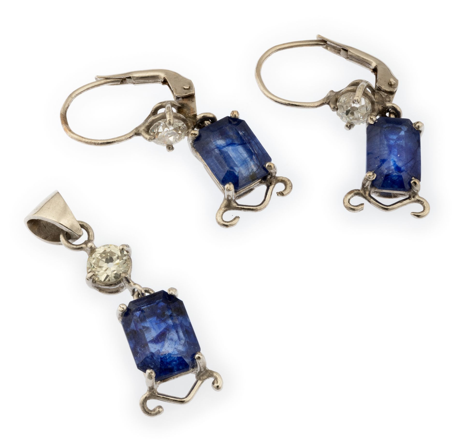 WHITE GOLD EARRINGS AND PENDANT WITH TANZANITE AND DIAMONDS