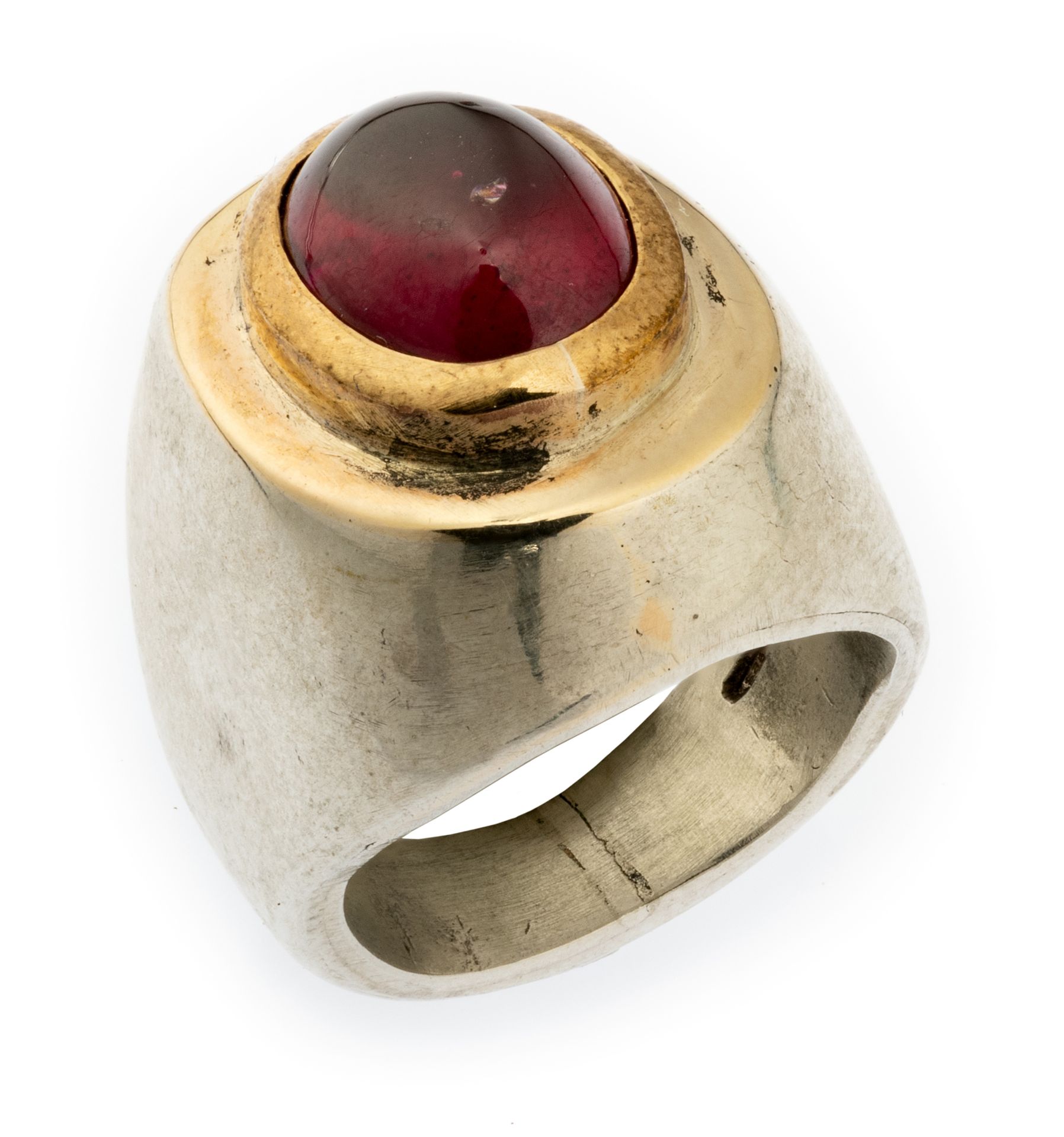 SILVER RING WITH RUBY