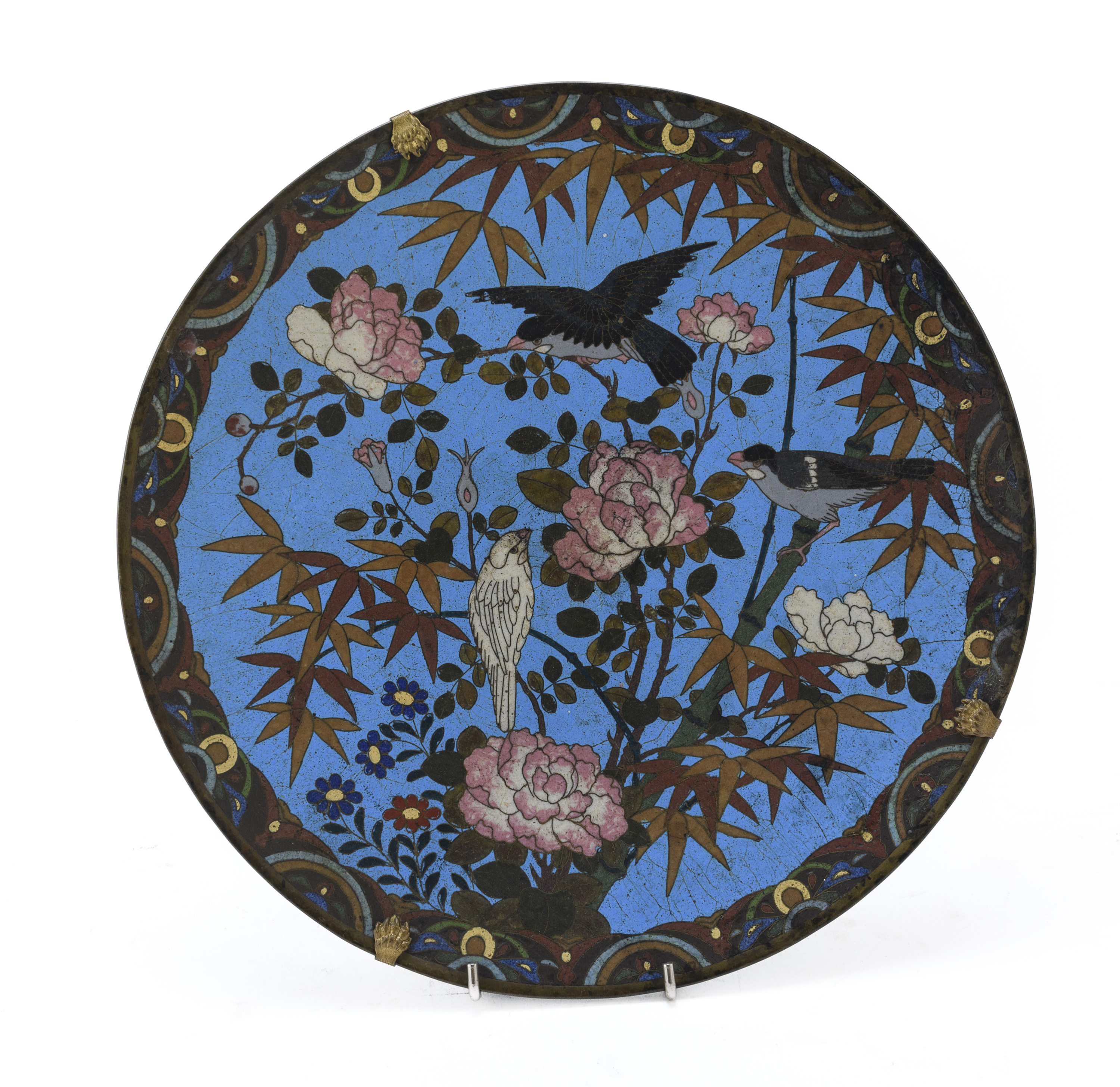 A CLOISONNÈ ENAMEL DISH JAPAN LATE19TH EARLY 20TH CENTURY