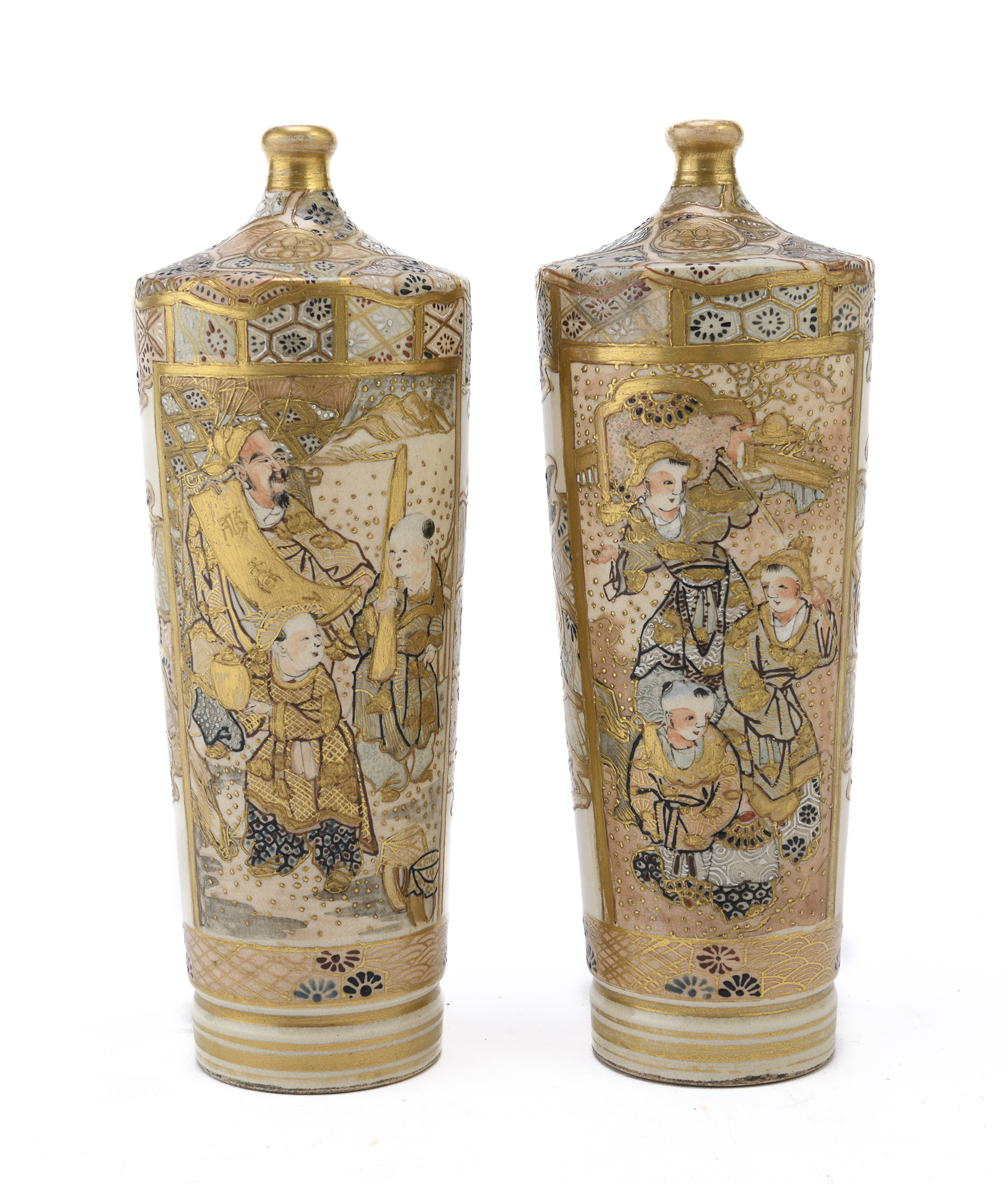 A PAIR OF SATSUMA POLYCHROME VASES JAPAN EARLY 20TH CENTURY