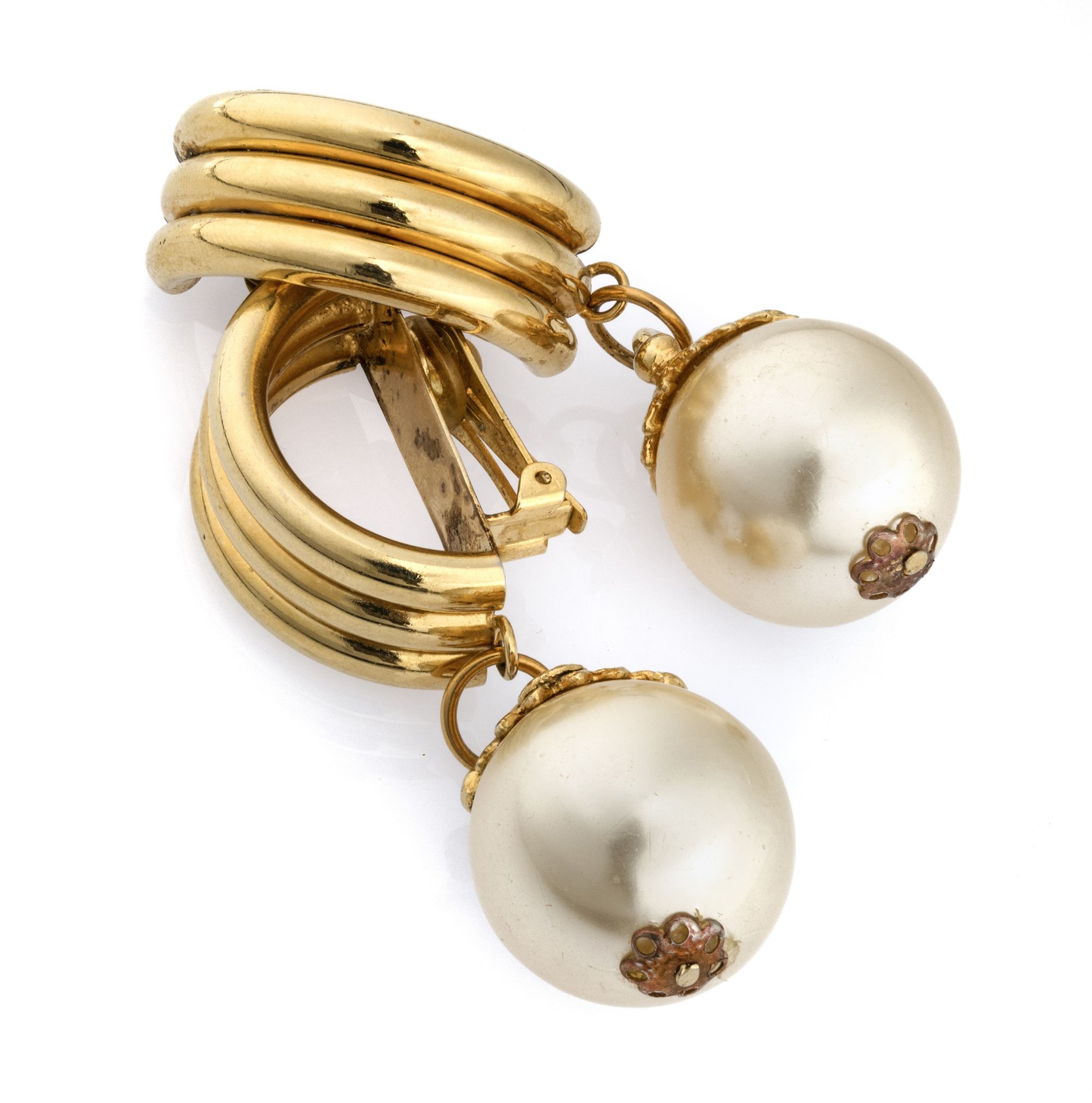 GILDED EARRINGS WITH PEARLS
