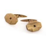 PAIR OF GOLD CUFFLINKS