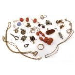 MIXED LOT OF VARIOUS JEWELERY