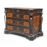 ROSEWOOD CHEST OF DRAWERS ROME 18th CENTURY