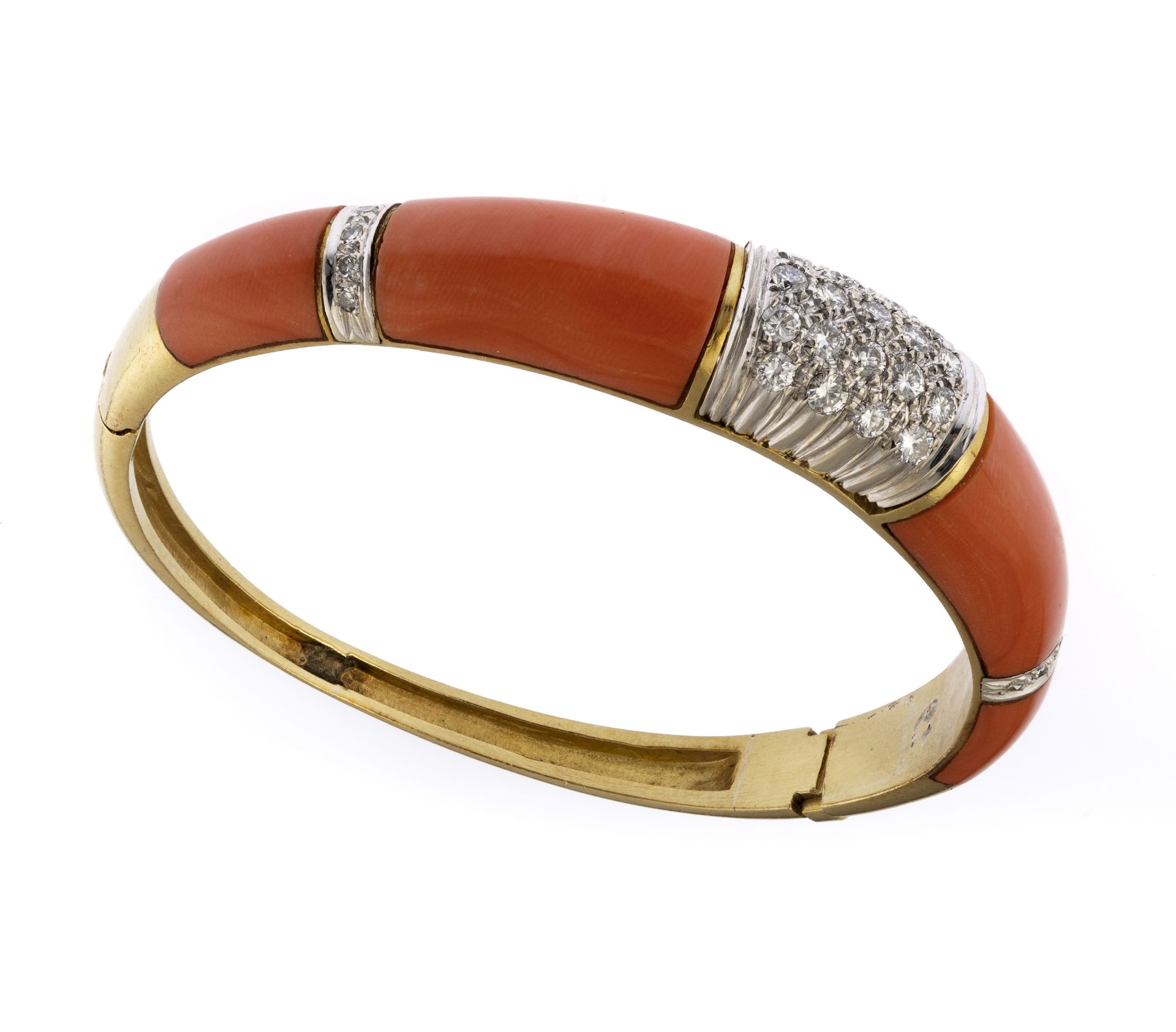 GOLD BRACELET WITH CORALS AND DIAMONDS