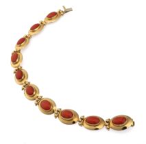 GOLD BRACELET WITH CORALS