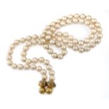 SINGLE STRING PEARL NECKLACE WITH DIAMONDS