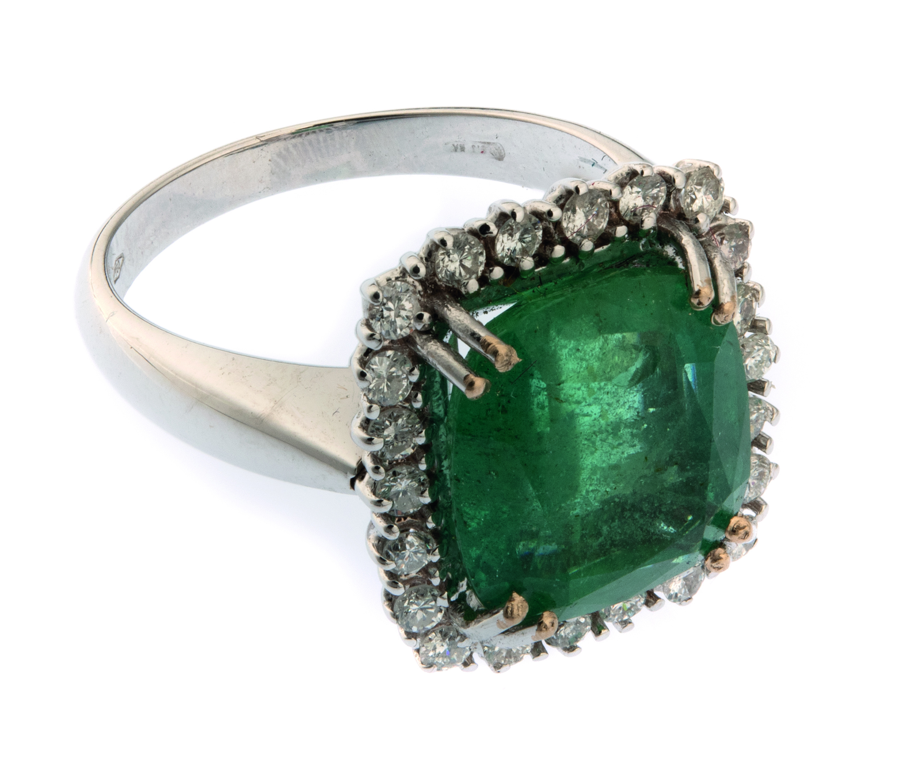 BEAUTIFUL WHITE GOLD RING WITH EMERALD AND DIAMONDS