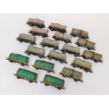 BACHMANN 00 BR WAGONS.