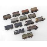 BACHMANN & HORNBY BR 00 WAGONS.