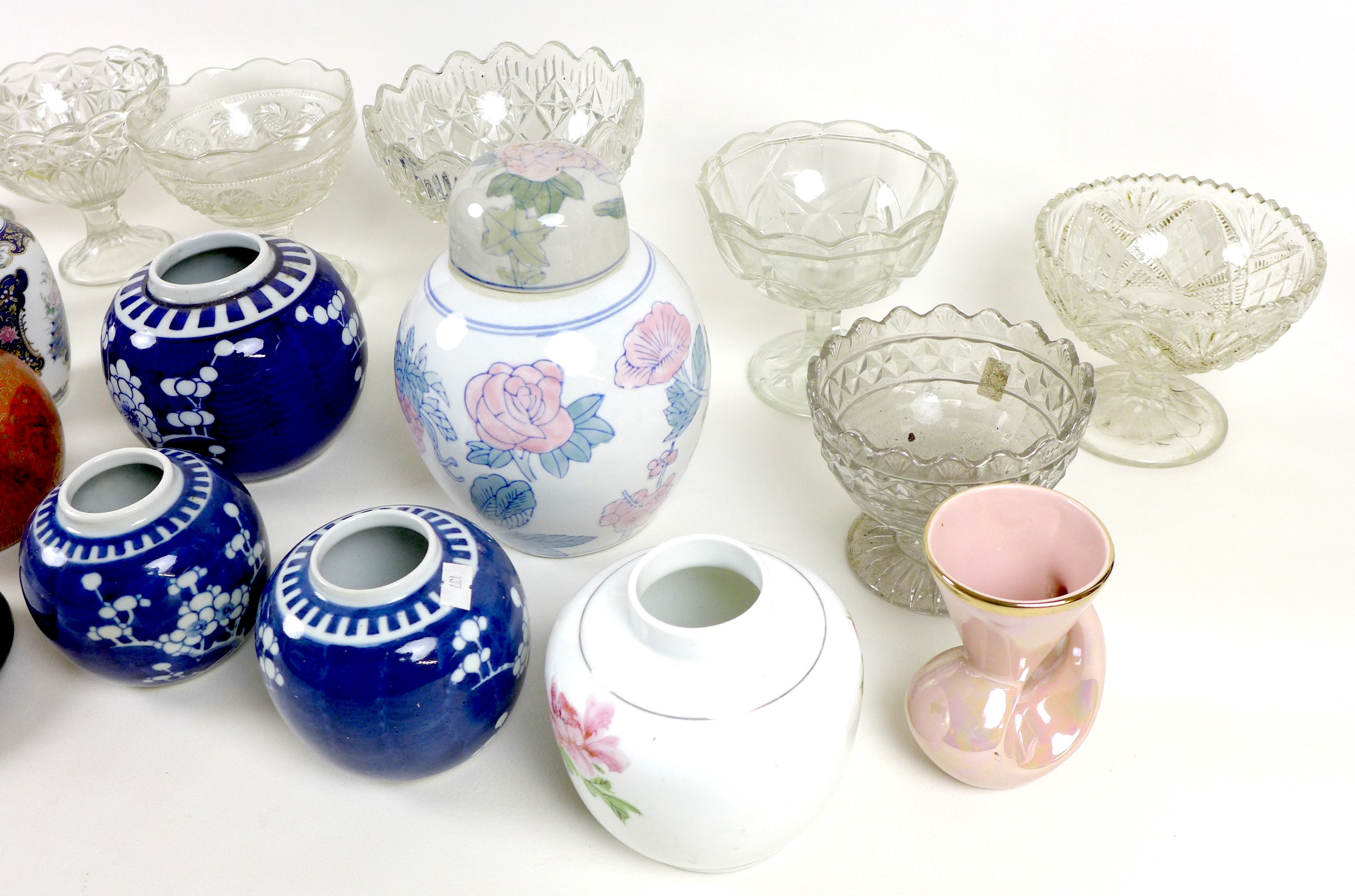 A mixed collection of ceramic and glassware, including three modern Chinese porcelain ginger jars - Image 3 of 3