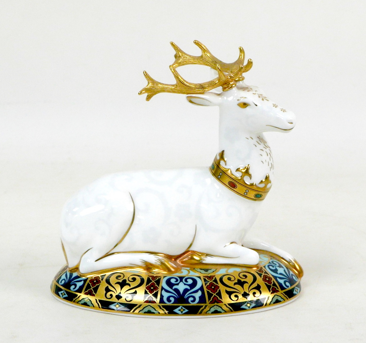 A Royal Crown Derby paperweight, modelled as a limited edition "White Hart", numbered 1480/2000, - Image 4 of 12