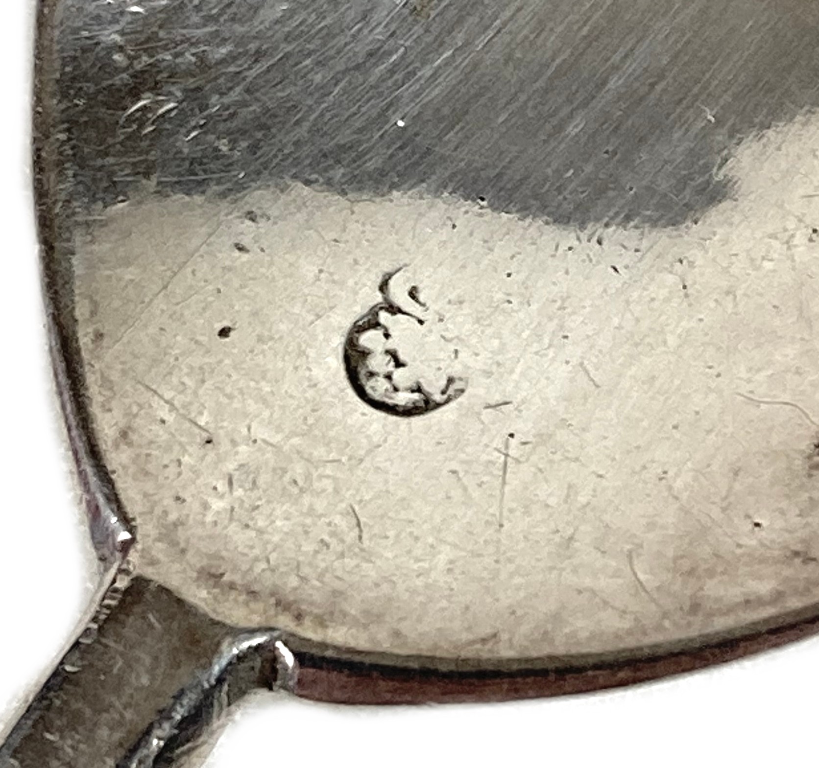 An early to mid 17th century silver slip top spoon, with pear shaped bowl, single partial hallmark - Image 6 of 9