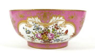 A 19th century Continental porcelain bowl, probably by Samson, Paris, decorated with three conjoined