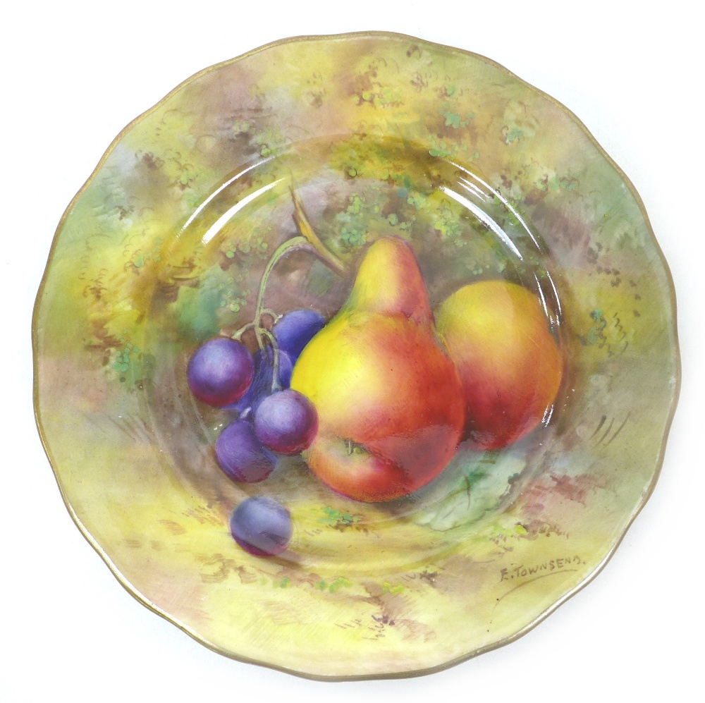 A pair of Royal Worcester plates, painted with fruit to a mossy ground, dated 1926, puce factory - Image 2 of 6