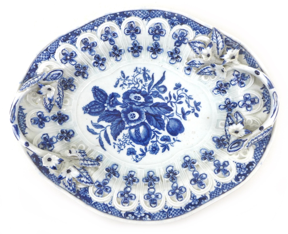 A pair of 18th century Worcester porcelain oval twin handled trays, moulded with blue and white - Image 2 of 6