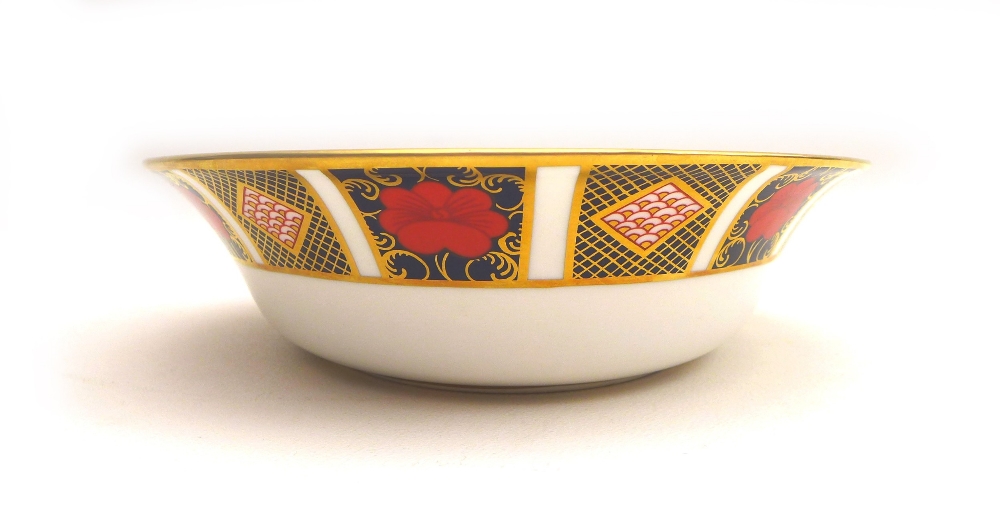 A Royal Crown Derby oval bowl, in the Imari pattern, 1128, richly gilded to the interior and - Image 3 of 4