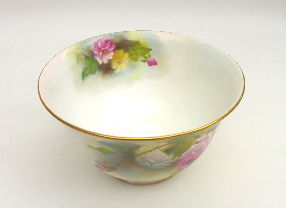 A Royal Worcester bowl, hand painted with pink roses to bowl interior and exterior, signed 'M. - Image 2 of 7