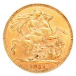 A George V gold sovereign, 1911.