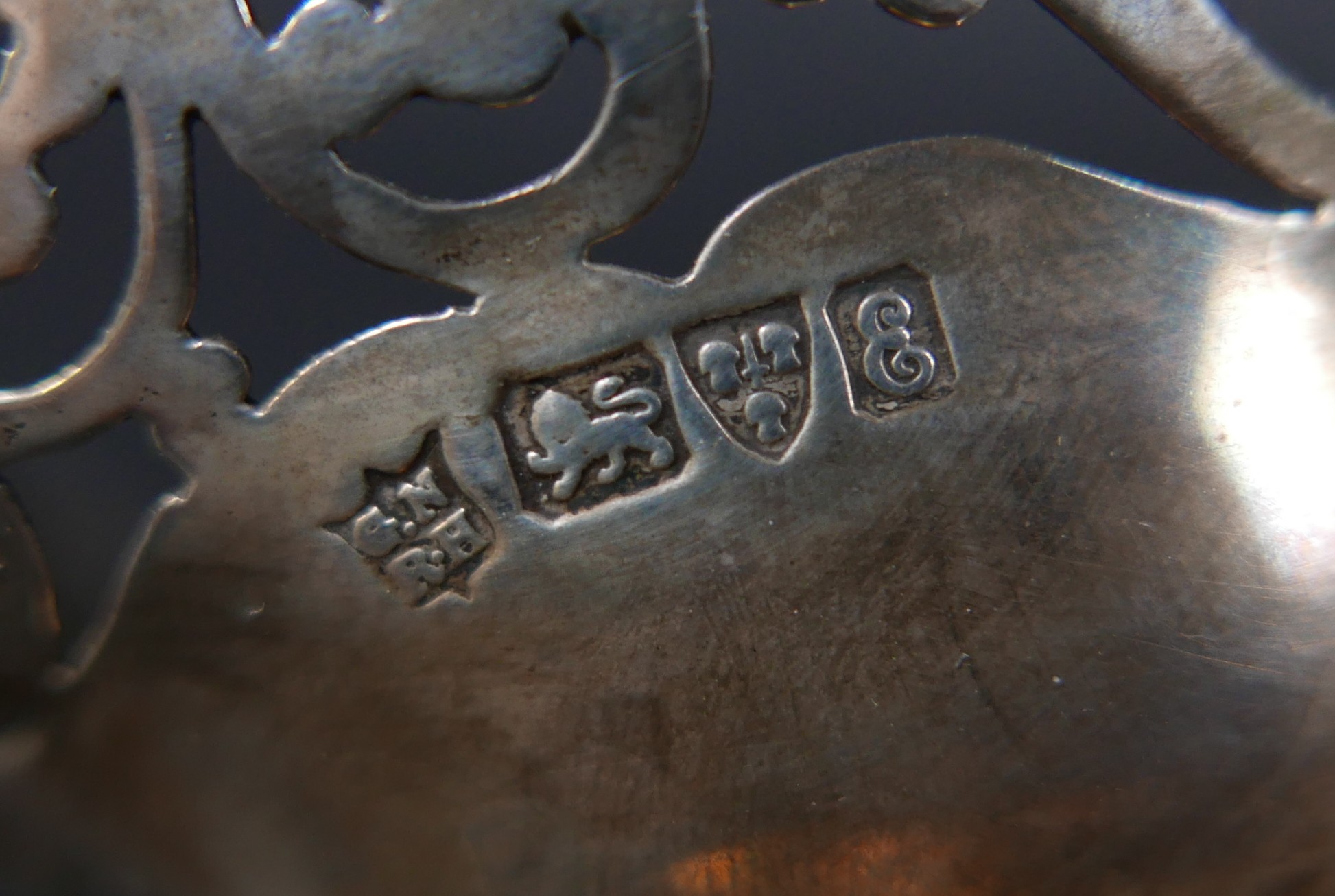A late Victorian novelty silver hanging wall pocket, in the form of a slipper, with embossed - Image 6 of 6