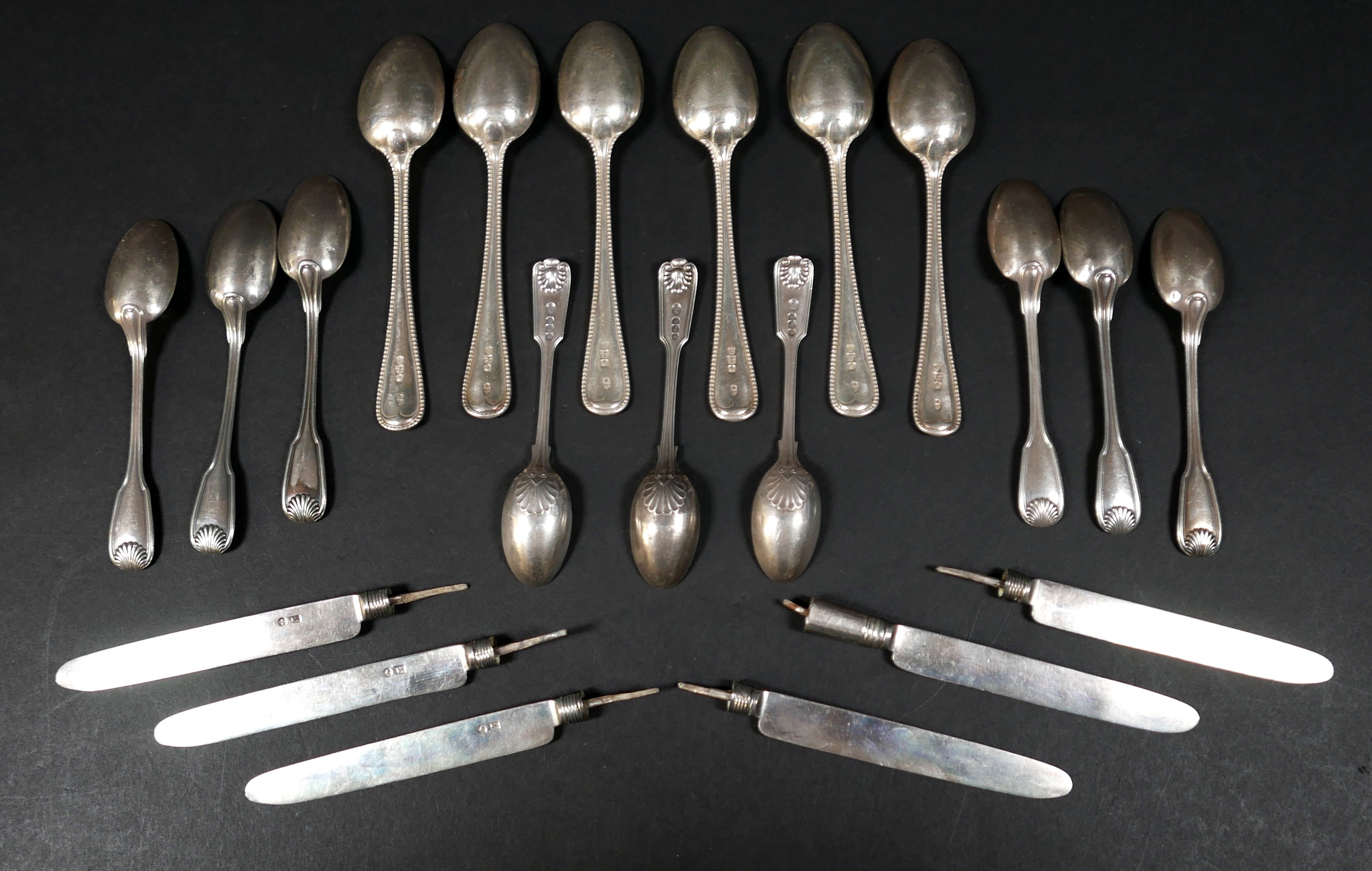 A collection of Georgian and later silver flatware, comprising a set of six fruit knife blades, 3. - Image 2 of 6