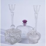 A GROUP OF GLASSWARE (8)