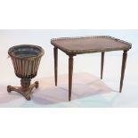 AN EARLY 20TH CENTURY FRENCH SIDE TABLE (2)