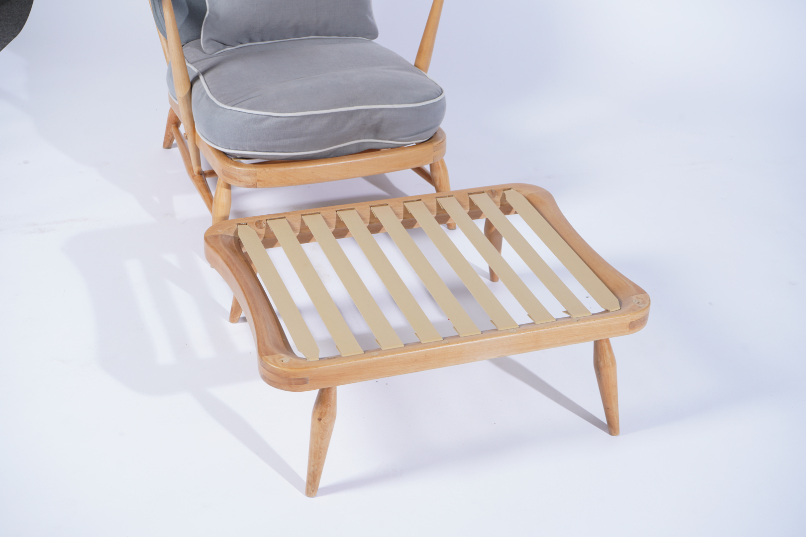 ERCOL; A BEECH STICK BACK OPEN ARM EASY CHAIR (2) - Image 6 of 6
