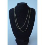 A 9CT GOLD OVAL LINK NECKCHAIN