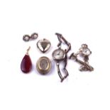 A PAIR OF 9CT GOLD, DIAMOND AND CULTURED PEARL EARSTUDS AND FIVE FURTHER ITEMS (6)