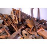 A QUANTITY OF EARLY 20TH CENTURY CARPENTER'S TOOLS (QTY)