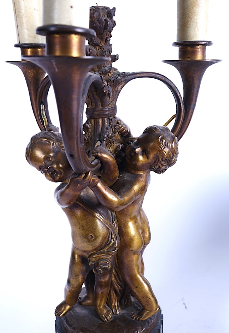 A FRENCH GILT-BRONZE MOUNTED VERDE-ANTICO MARBLE TABLE LAMP - Image 8 of 11