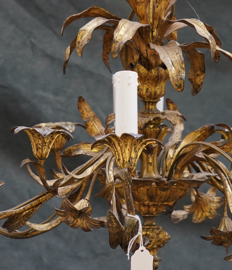 A FRENCH GILT-METAL TWELVE-LIGHT CHANDELIER - Image 3 of 3