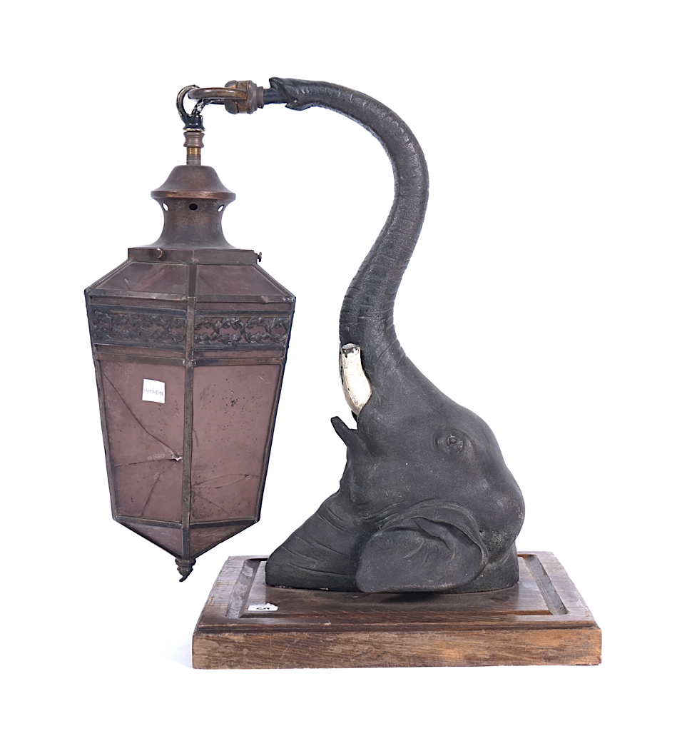 A PATINATED BRONZE ELEPHANT HEAD HANGING WALL LIGHT - Image 2 of 8