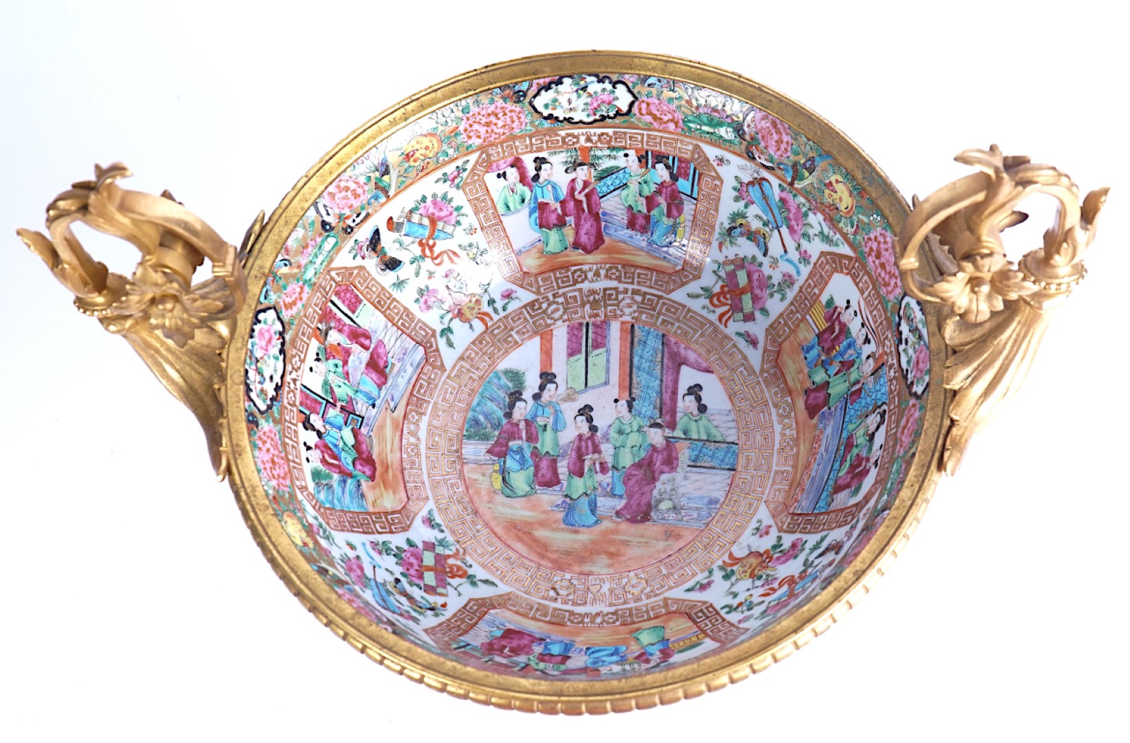 A CHINESE CANTONESE FAMILY ROSE PORCELAIN AND ORMOLU MOUNTED BOWL - Image 3 of 9