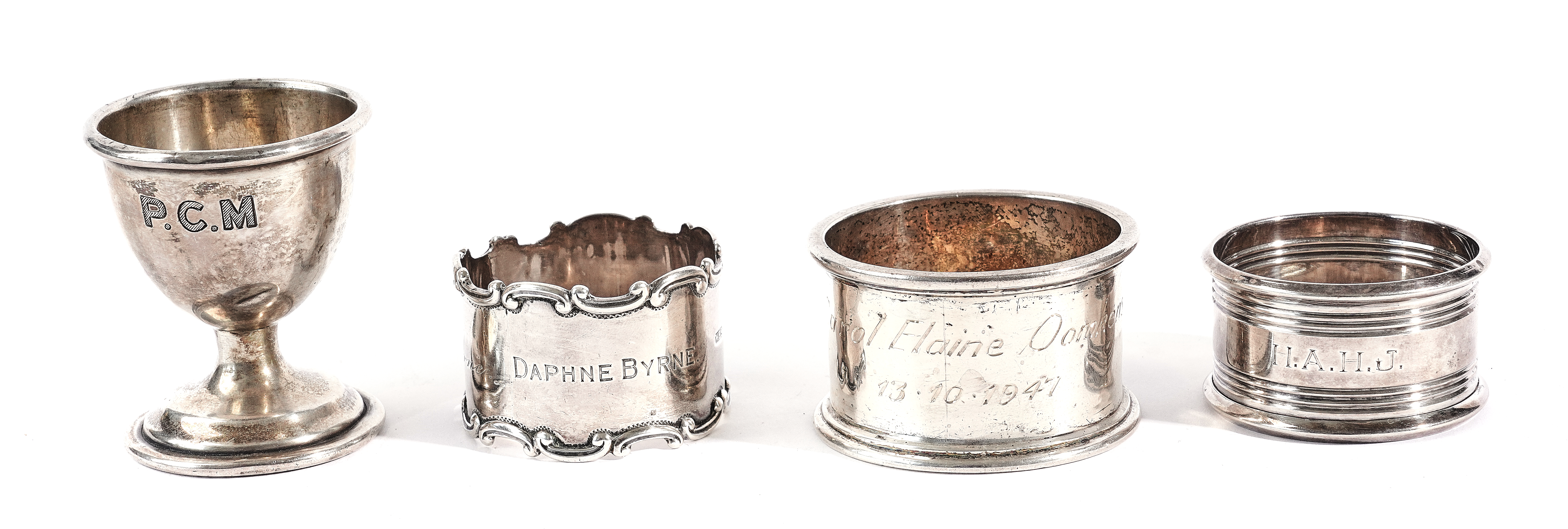 THREE SILVER NAPKIN RINGS AND FURTHER MOSTLY SILVER (QTY) - Image 3 of 6