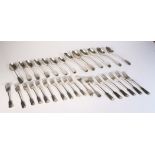 A GROUP OF MOSTLY SILVER FIDDLE PATTERN TABLE FLATWARE (31)