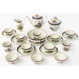 A WORCESTER PORCELAIN PART TEA AND COFFEE SERVICE (25)