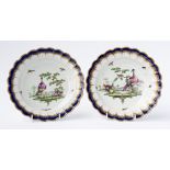 A PAIR OF WORCESTER PORCELAIN FLUTED PLATES (2)