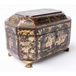 AN EARLY 19TH CENTURY CHINESE EXPORT CHINOISERIE DECORATED LIFT TOP BOX