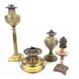 A GROUP OF FOUR VICTORIAN AND LATER OIL LAMPS (4)