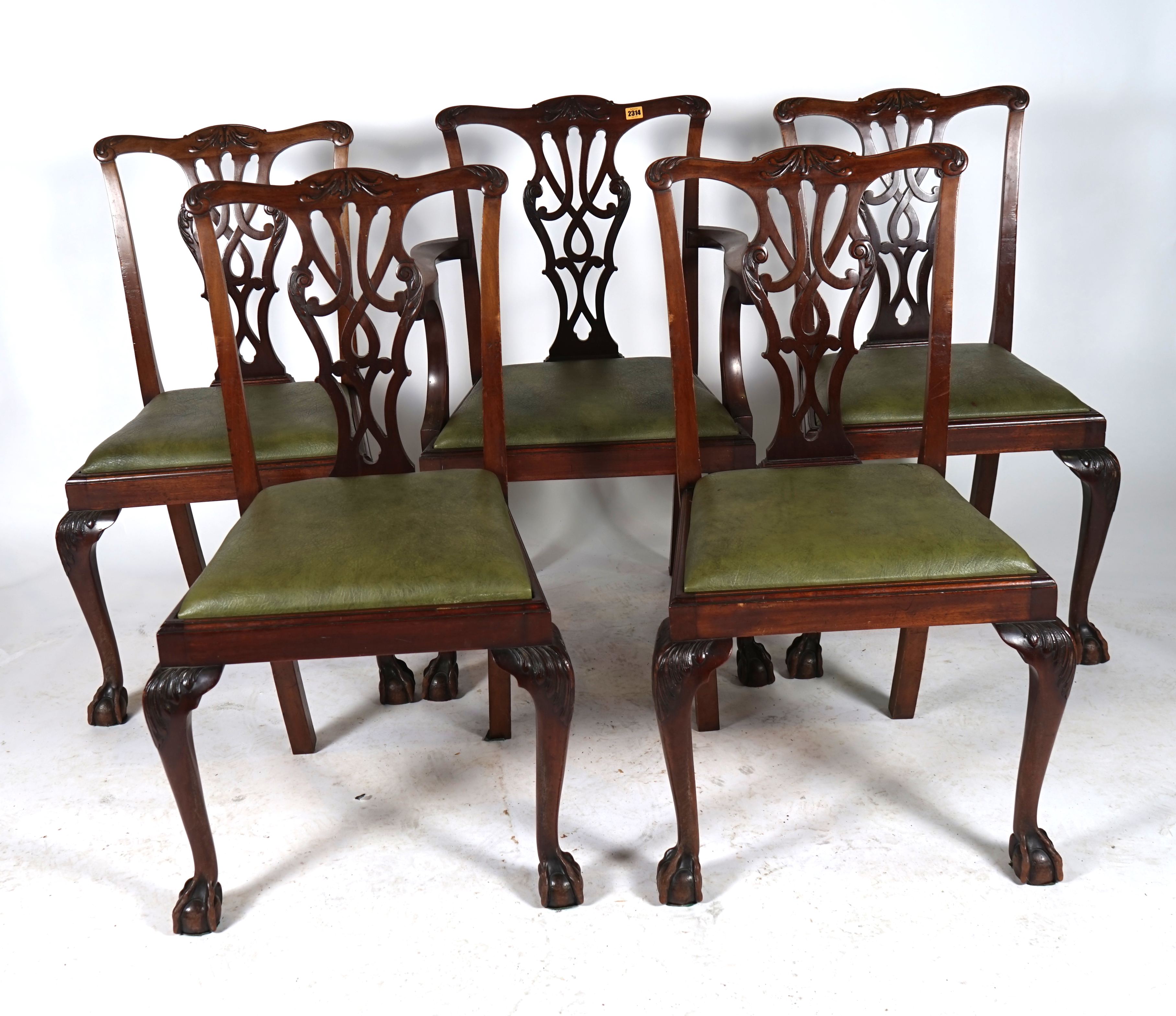 J.A.S SHOOLBRED & CO A SET OF FIVE VICTORIAN MAHOGANY DINNG CHAIRS (6) - Image 2 of 4