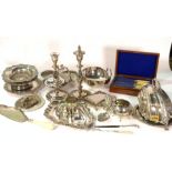 SILVER PLATED WARES; A QUANTITY OF MOSTLY MODERN SILVER PLATED ITEMS (QTY)