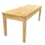 AN EARLY 20TH CENTURY PINE KITCHEN TABLE