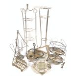 SILVER PLATED WARES INLCUDING PLATE STANDS, A TOAST RACK, A BOTTLE STAND AND SUNDRY.