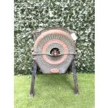 ‘R HUNT & CO LTD, ESSEX, THE ECLIPSE’ AN EARLY 20TH CENTURY CAST IRON ROOT GRINDER