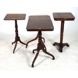 A REGENCY ROSEWOOD OCCASIONAL TABLE (4)