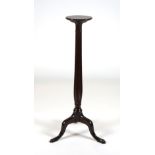 A GEORGE III MAHOGANY TRIPOD TABLE (3)