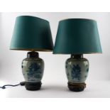 A PAIR OF CHINESE BLUE AND WHTE GLAZED CERAMIC GINGER JAR TABLE LAMPS (2)