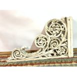 A VICTORIAN PLASTER WALL BRACKET